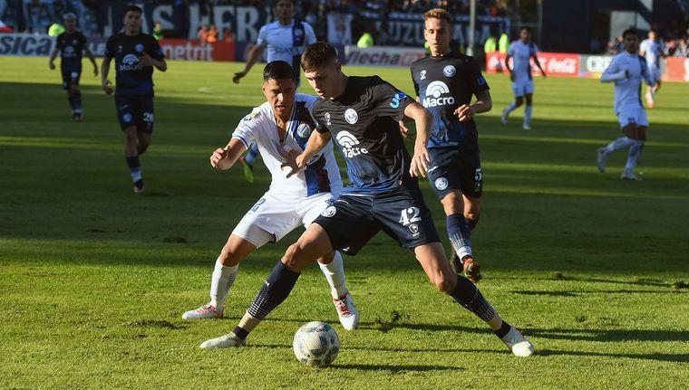 Independiente Rivadavia y Godoy Cruz recibieron una mala noticia en relación a los clásicos. Foto: Santiago Tagua/MDZ