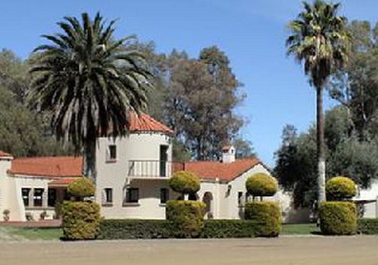 Entrada a Villa Atuel SA, en San Rafael.
