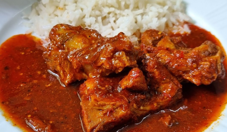 Aunque es una receta tradicional, también puede adaptarse con carne de res. Aunque es una receta tradicional, también puede adaptarse con carne de res.