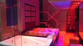 En algunos telos de Mendoza ofrecen promociones desde los $13.000 por una hora y media.