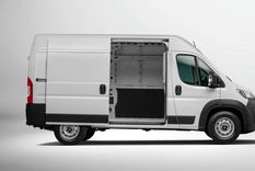 Además de un nuevo motor, este utilitario estrena cambios de diseño.