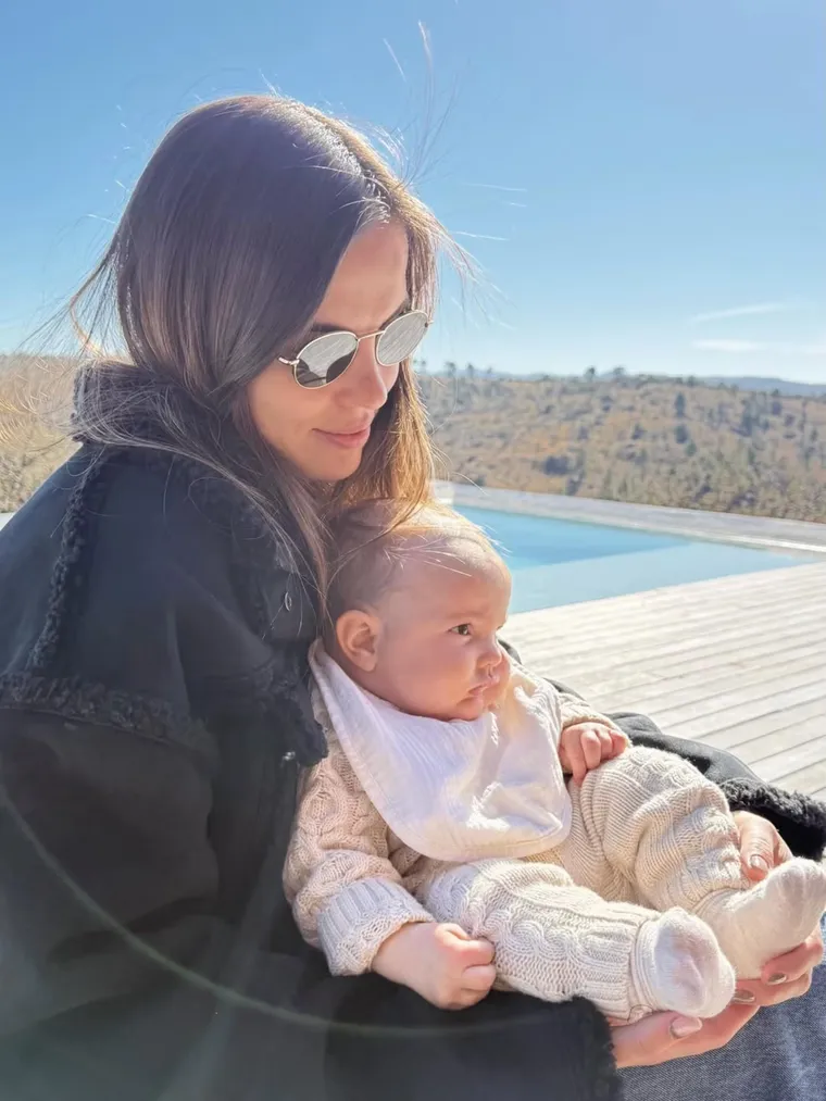 Emilia Ferrero junto a Amadeo. Emilia Ferrero junto a Amadeo.