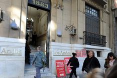 El edificio de San Martín 1049 ya no es más parte de Los Andes. Clarín se quedó con el inmueble como parte de pago de la deuda. Foto: Alf Ponce Mercado/MDZ