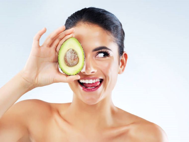 Una de las mascarillas favoritas es la de palta. Una de las mascarillas favoritas es la de palta.