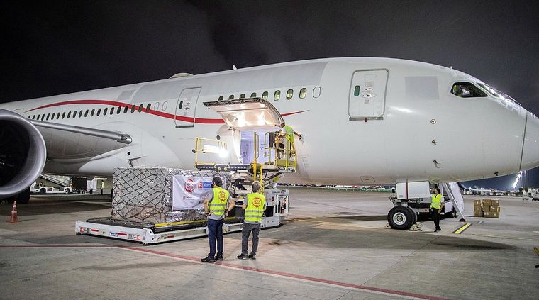 Argentina ya concretó un vuelo de ayuda humanitaria. Foto: Mnews.