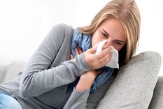 empieza el otono: como diferenciar sintomas de covid de un resfrio o alergia