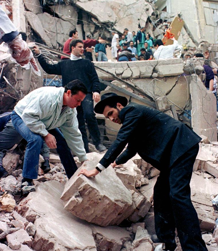 El atentado a la AMIA dejó 85 muertos y más de 300 heridos Foto: Télam