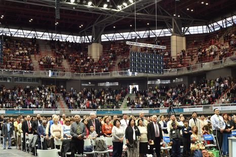 Este sábado se llevó a cabo el acto de los Testigos de Jehová que simboliza una nueva etapa de fe. Este sábado se llevó a cabo el acto de los Testigos de Jehová que simboliza una nueva etapa de fe.