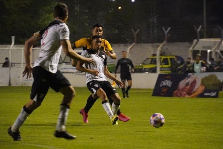 Gimnasia venció cómodamente a Santamarina y se encamina cada vez más al Reducido. Foto: Jose Delgado (prensa Santamarina)
