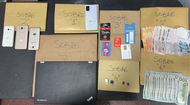 El seguimiento de una huella dactilar permitió dar con un narco colombiano que utilizaba el correo como vía para exportar droga a Europa.