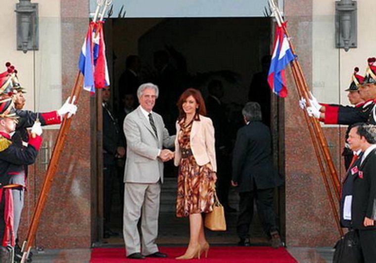 Tabaré Vázquez y Cristina Kirchner en la Cumbre del Mercosur Foto: Telam