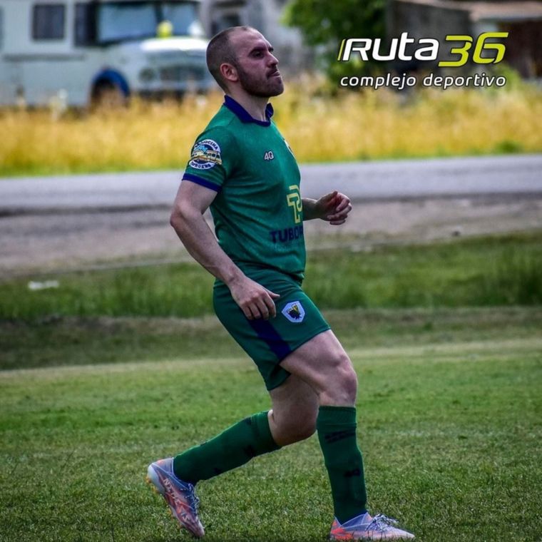 Martín Guzmán aprovechó el último feriado para jugar al fútbol en La Plata.