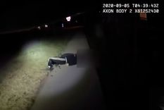 Captura de pantalla de un video de la cámara corporal de uno de los agentes involucrados en el incidente con Linden Cameron. Foto: Captura de pantalla