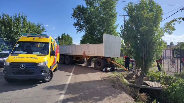 El accidente se produjo en calle Severo del Castillo. EL joven murió en el microhospital de Puente de Hierro.&nbsp;