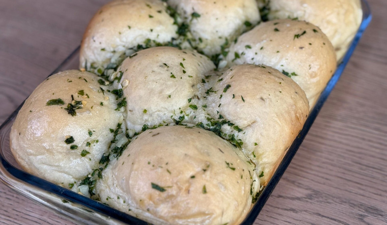 Los panecillos de ajo caseros según esta receta duran varios días si se conservan en recipiente hermético. Los panecillos de ajo caseros según esta receta duran varios días si se conservan en recipiente hermético.