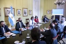 mas de medio millon de trabajadores cobraron el atp en octubre