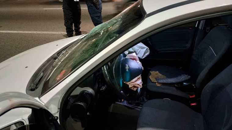 El Corsa que protagonizó el accidente y cuyo retiro de una playa está siendo investigado. El Corsa que protagonizó el accidente y cuyo retiro de una playa está siendo investigado.