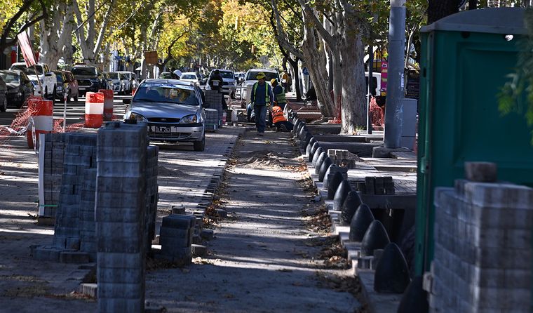 La combinación de obras públicas y privadas mantiene abiertas múltiples intervenciones en calles clave de la Ciudad de Mendoza. La combinación de obras públicas y privadas mantiene abiertas múltiples intervenciones en calles clave de la Ciudad de Mendoza.