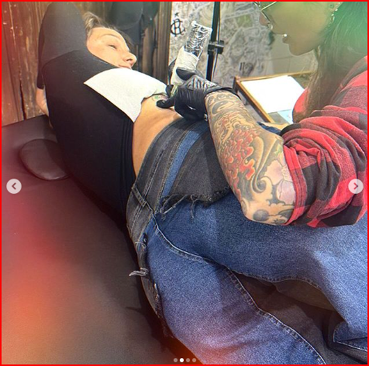 Malena Galmarini se tatuó un símbolo peronista Foto: Instagram