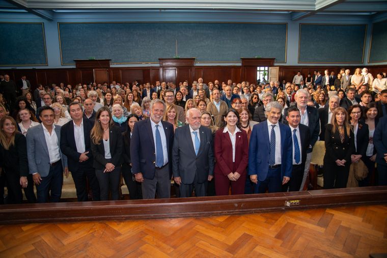 Presentación de Alejandra García en el aula magna de la Facultad de Derecho de la UBA Presentación de Alejandra García en el aula magna de la Facultad de Derecho de la UBA