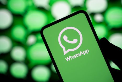 La nueva función de WhatsApp permite describir una idea y convertirla en imagen para los estados en cuestión de segundos. La nueva función de WhatsApp permite describir una idea y convertirla en imagen para los estados en cuestión de segundos.