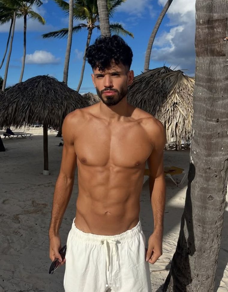 El jugador de vóley que los medios vinculan con Laurita Fernández. Foto: @nicolasslazo El jugador de vóley que los medios vinculan con Laurita Fernández. Foto: @nicolasslazo