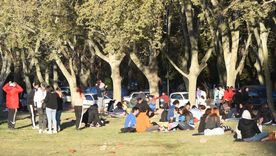 Recitales, festivales, farándulas, deportes y propuestas recreativas forman parte de la agenda que prepararon los municipios mendocinos para celebrar el Día del Estudiante. Recitales, festivales, farándulas, deportes y propuestas recreativas forman parte de la agenda que prepararon los municipios mendocinos para celebrar el Día del Estudiante.