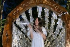 asi le agradecio pampita a la virgen por su embarazo