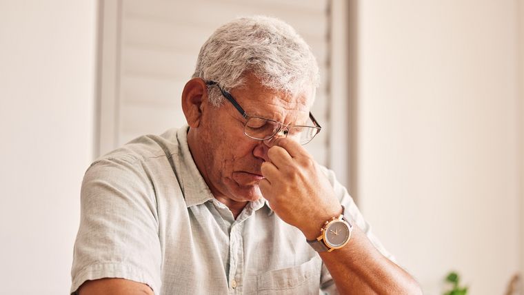 Los jubilados tiene un par de anteojos gratis por año por PAMI.