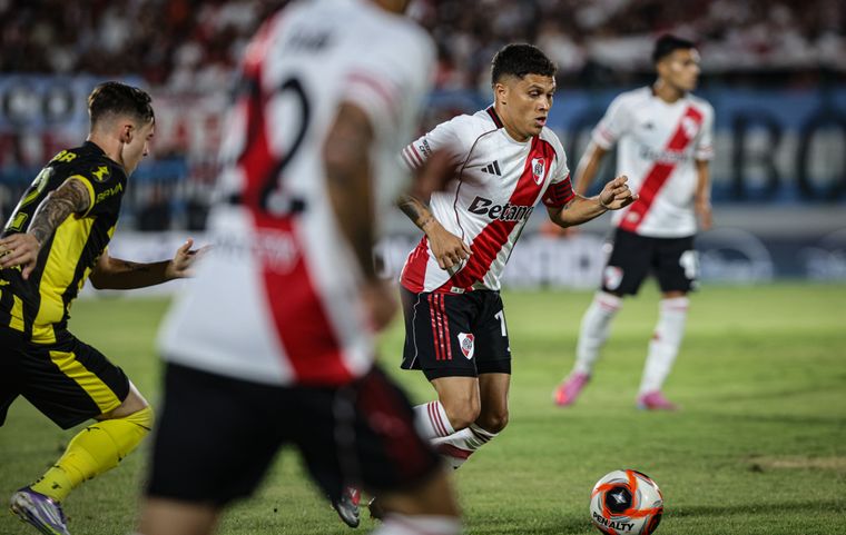 Juanfer Quintero es capitán y maneja los hilos del mediocampo de este River 2026. &nbsp;