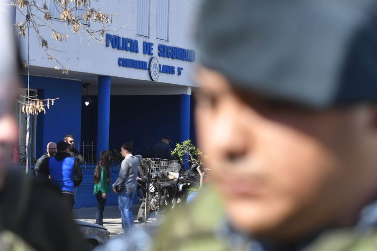 Una nena de 11 años muere tras ser asaltada y golpeada cuando llegaba a la escuela en Lanús Foto: Télam