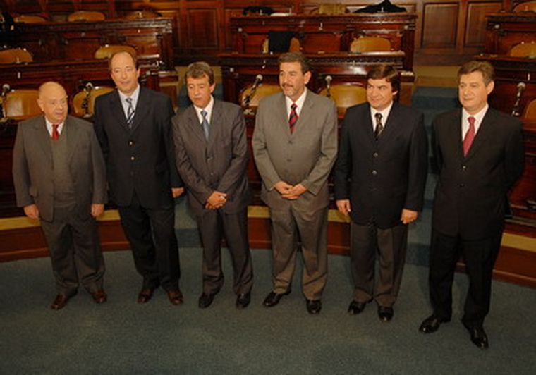 Los seis protagonistas del debate para la TV. Foto: Nacho Gaffuri / MDZ