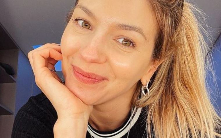 Maternal La actriz combina su trabajo con la maternidad.