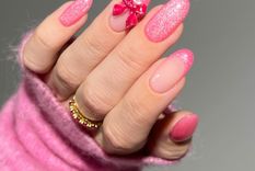 ¡Elige el estilo coquette en tus uñas! Foto: Byrdie