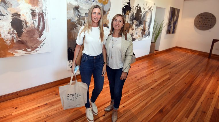 Mirá, haciendo scroll hacia abajo, la galería de fotos.