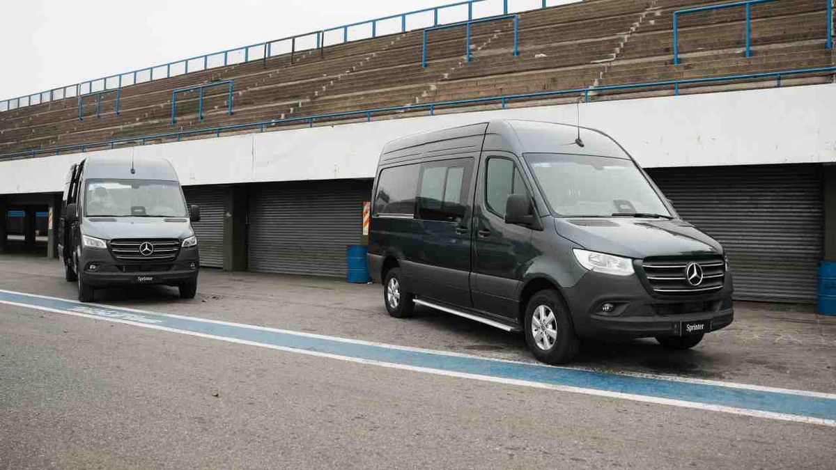 Prestige Auto celebró el Vans Day y festejó los 30 años de producción de Sprinter en Argentina