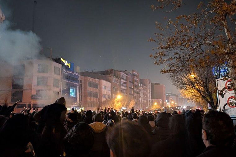 Manifestantes iraníes en Teherán el 8 de enero de 2026.