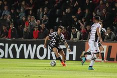 El Blanquinegro visita al elenco santafesino. Foto: Gimnasia y Esgrima Mza El Blanquinegro visita al elenco santafesino. Foto: Gimnasia y Esgrima Mza