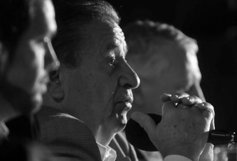 Eduardo Duhalde, en pleno discurso.