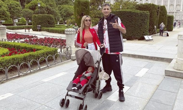 L-Gante se compró de todo en España El cantante eligió una montaña de ropa deportiva