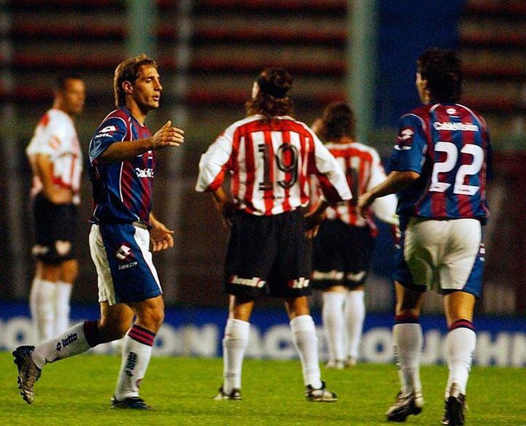 Zabaleta jugó en San Lorenzo de 2002 a 2005. Zabaleta jugó en San Lorenzo de 2002 a 2005.