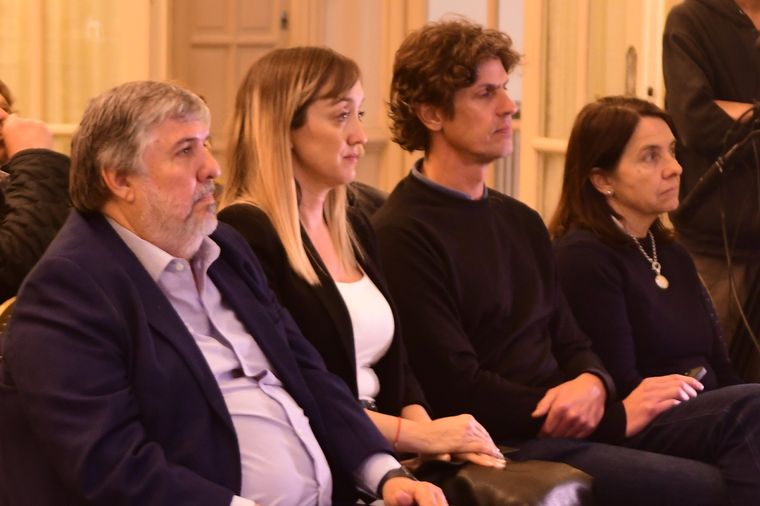 Participaron diputados y senadores nacionales de distintas fuerzas políticas. Participaron diputados y senadores nacionales de distintas fuerzas políticas.