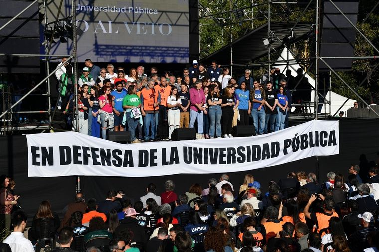 Más veto, más paro. El Gobierno finalizará la semana con dos paros de alto impacto para el país: universitario y del Hospital Garrahan.