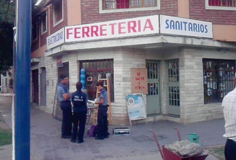 Se efectuaron cuatro disparos, dos de ellos con destino fatal.