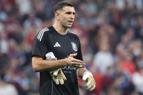 El Dibu Martínez se lesionó en la final de la Europa League. El Dibu Martínez se lesionó en la final de la Europa League.