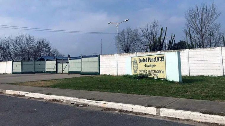 El interno no fue liberado porque confundieron su apellido con el de otro preso