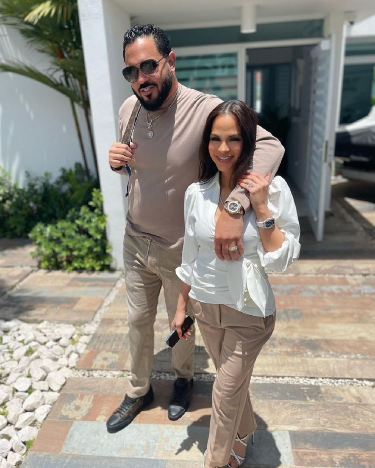 Natti Natasha junto a su prometido Raphy Pina Foto: Instagram