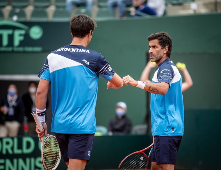 Zeballos y Machi González le dan vida a la Argentina en la Copa Davis. Foto: Deportes AR