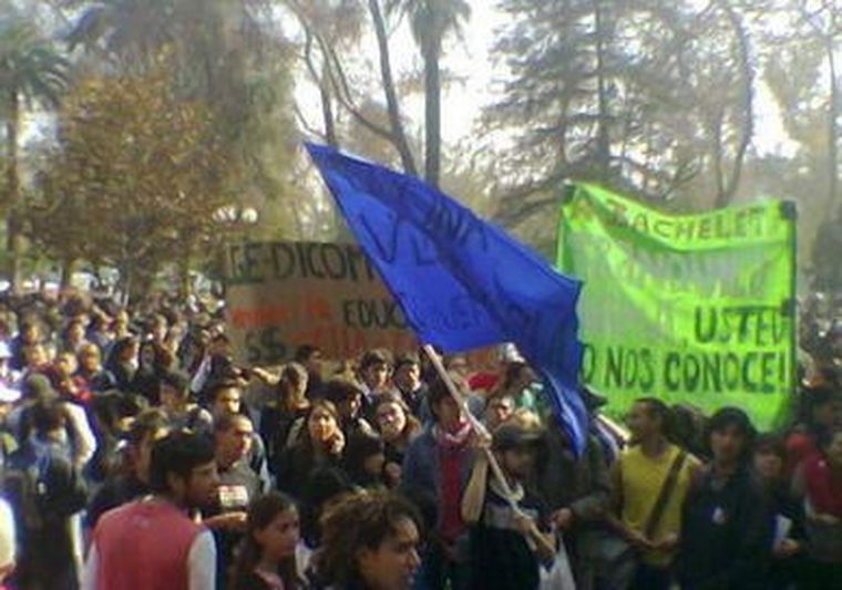 Protesta de estudiantes chilenos. Foto: La Tercera