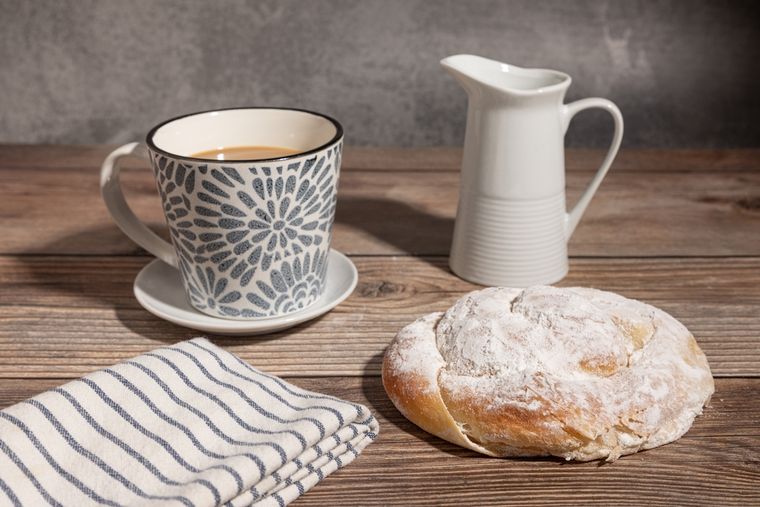 Receta fácil de ensaimada mallorquina esponjosa y casera.